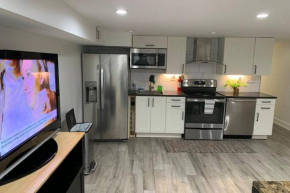 Furnished 2 Bedroom-2 Bathroom near Historic Sites, Sleeps 6